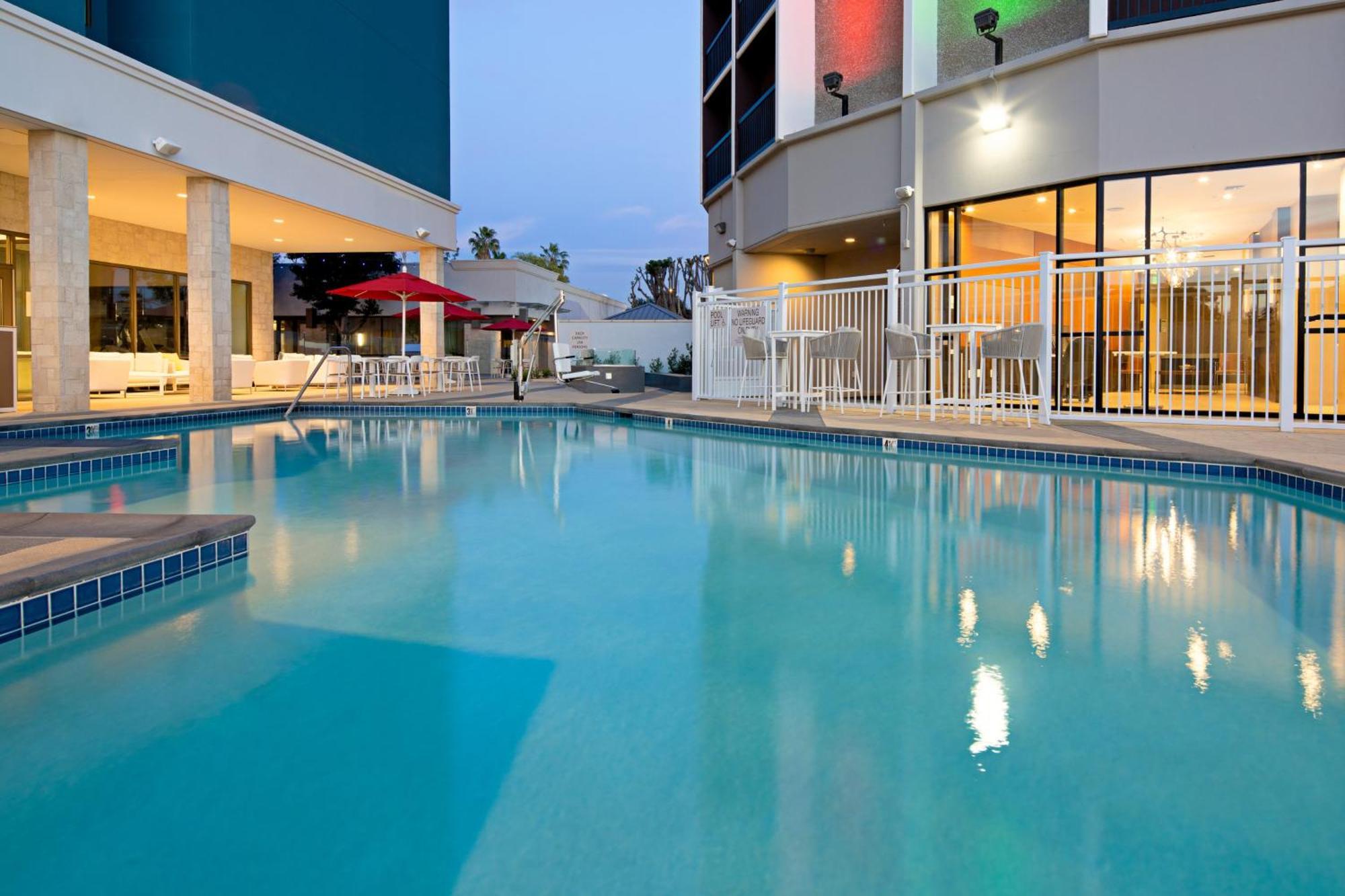 Holiday Inn Long Beach - Airport By Ihg Exteriér fotografie